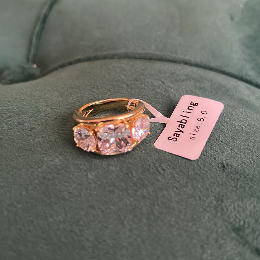 Sayabling ring with CZs - Picture 2 of 2